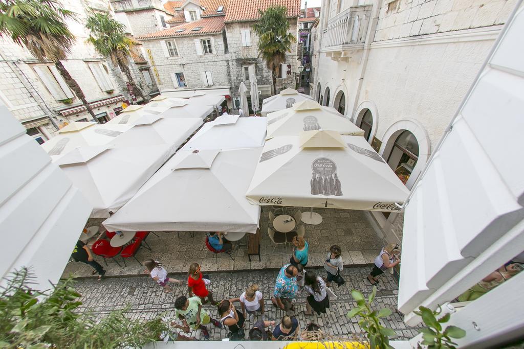 City Hostel Trogir Exterior foto