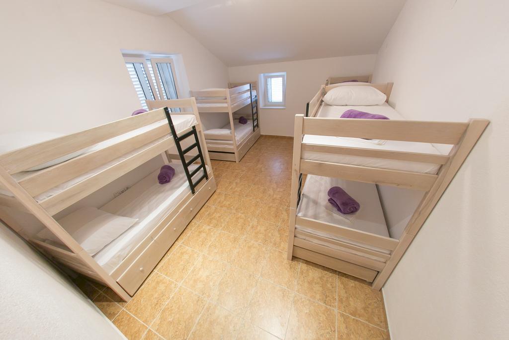 City Hostel Trogir Quarto foto